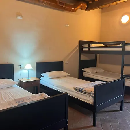 Contessa Ava Dei Lambardi Hostel Monteriggioni